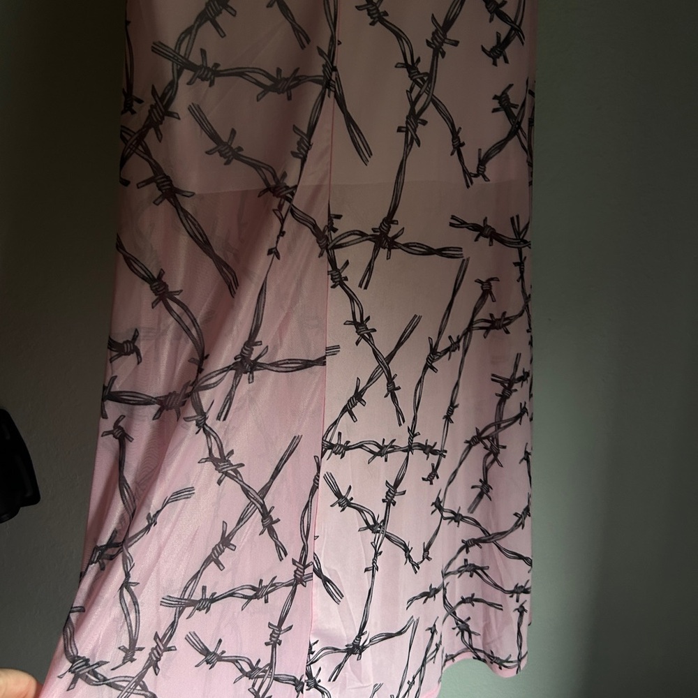 Killstar Pink Barbwire light weight skirt - Picture 5 of 6
